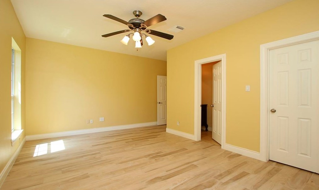 57 Champion Villa Dr, Houston TX  77069-1426 exterior