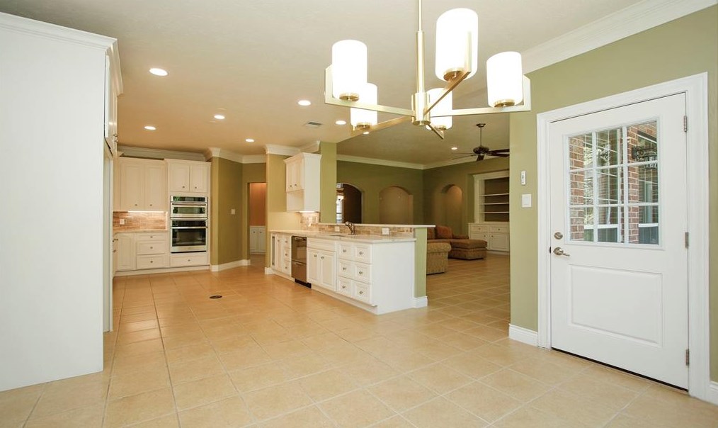 57 Champion Villa Dr, Houston TX  77069-1426 exterior
