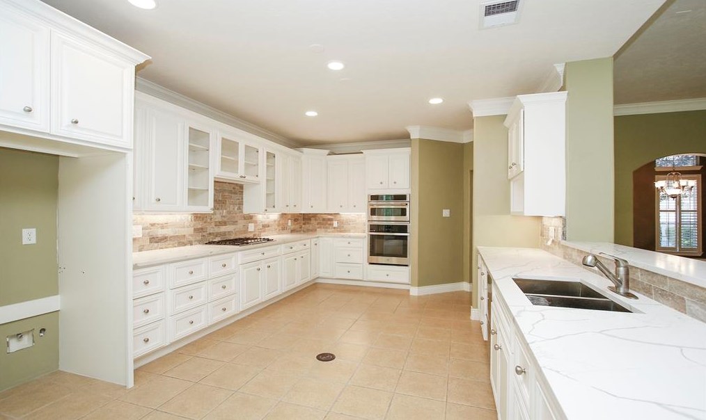 57 Champion Villa Dr, Houston TX  77069-1426 exterior