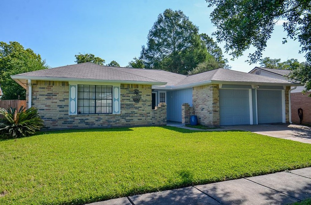 6915 Grant Dr, Richmond, TX 77469