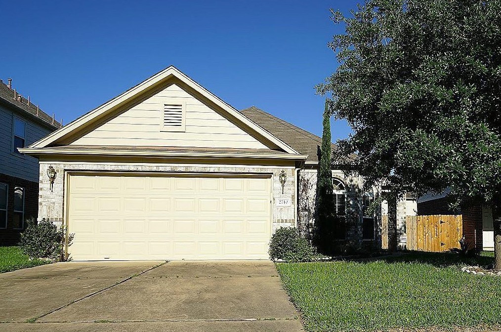 2710 Oak Ridge Park Dr, Houston, TX 77084