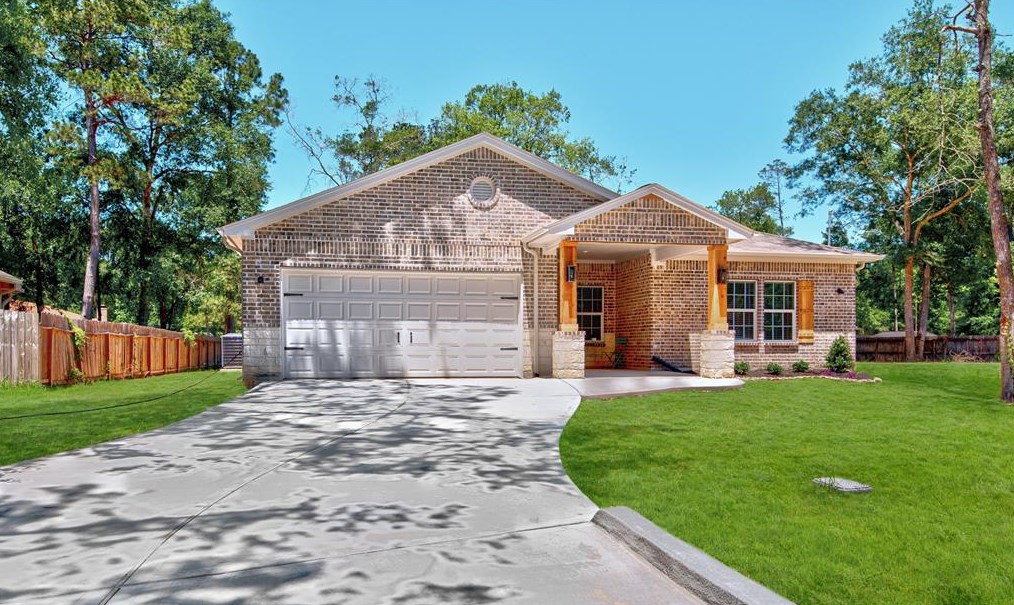 1506 Glen Oaks Dr, Conroe, TX 77385
