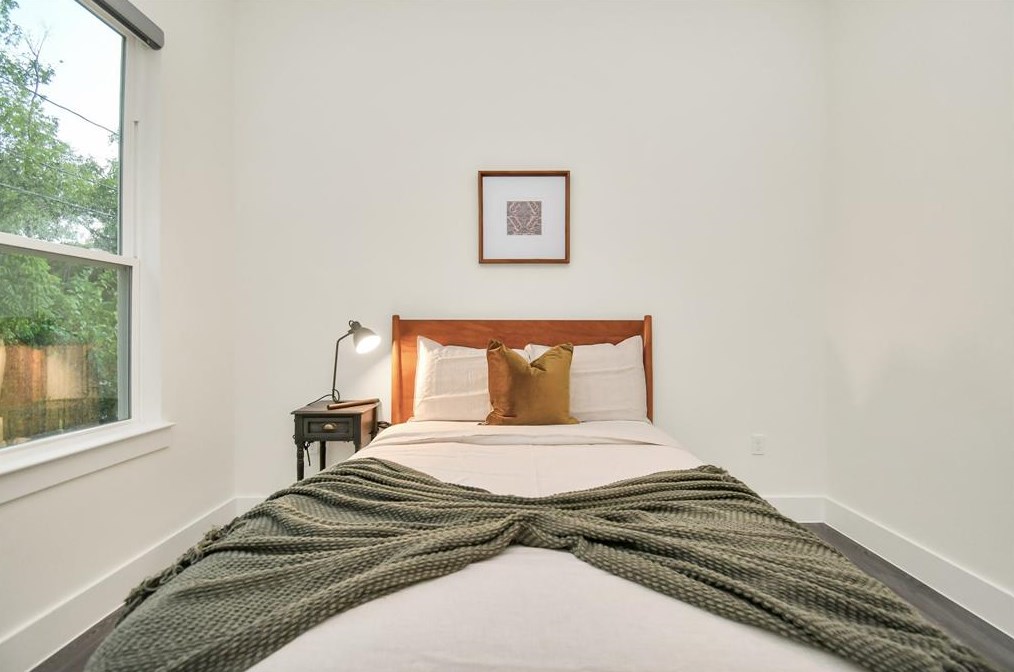 4802 Angleton St, Houston TX  77033-3820 exterior