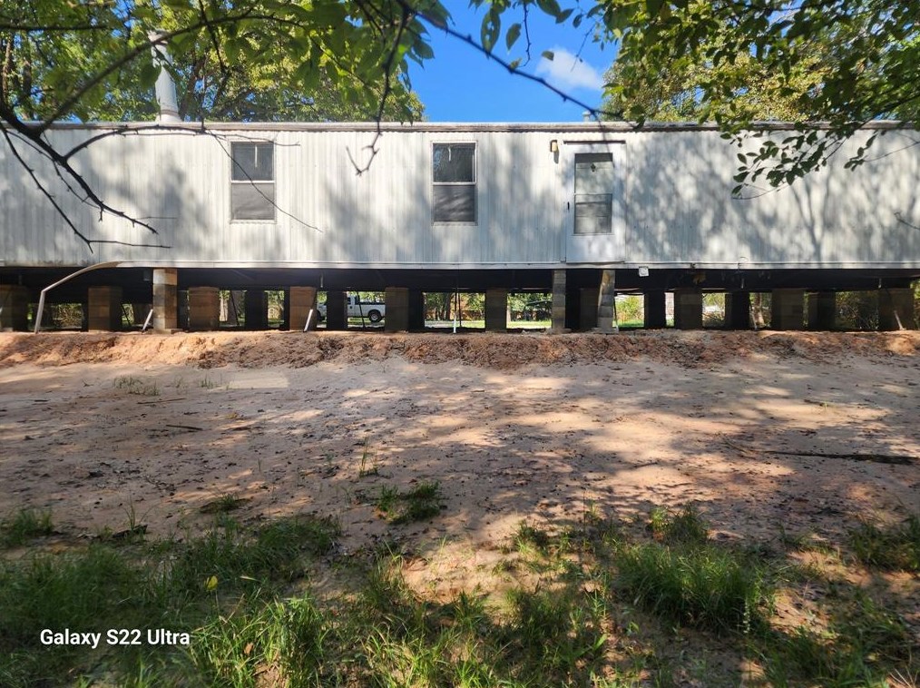 10 Creek Pt, Huntsville, TX 77320-1674