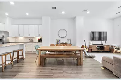 11008 Mikula Drive, Houston, TX 77043 - Photo 16