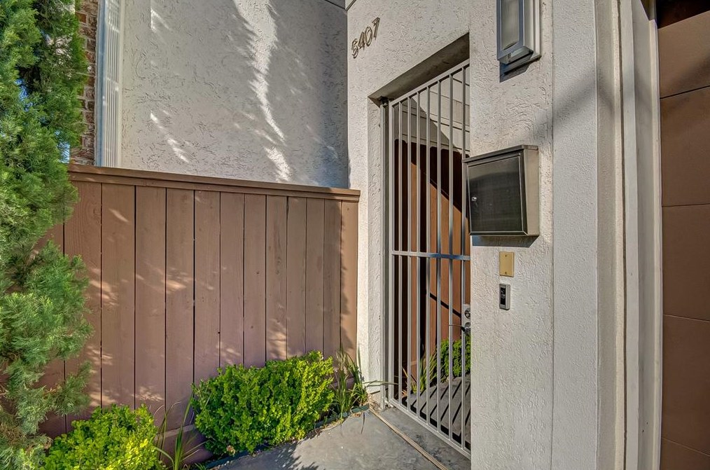 5407 Jackson St, Houston TX  77004-5929 exterior