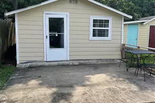 1472 1/2 Godwin St, Houston, TX 77023 - Photo 2