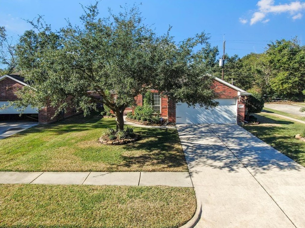22051 Falvel Dr, Spring TX  77389-4729 exterior