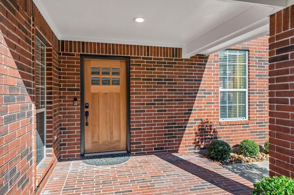 22051 Falvel Dr, Spring TX  77389-4729 exterior