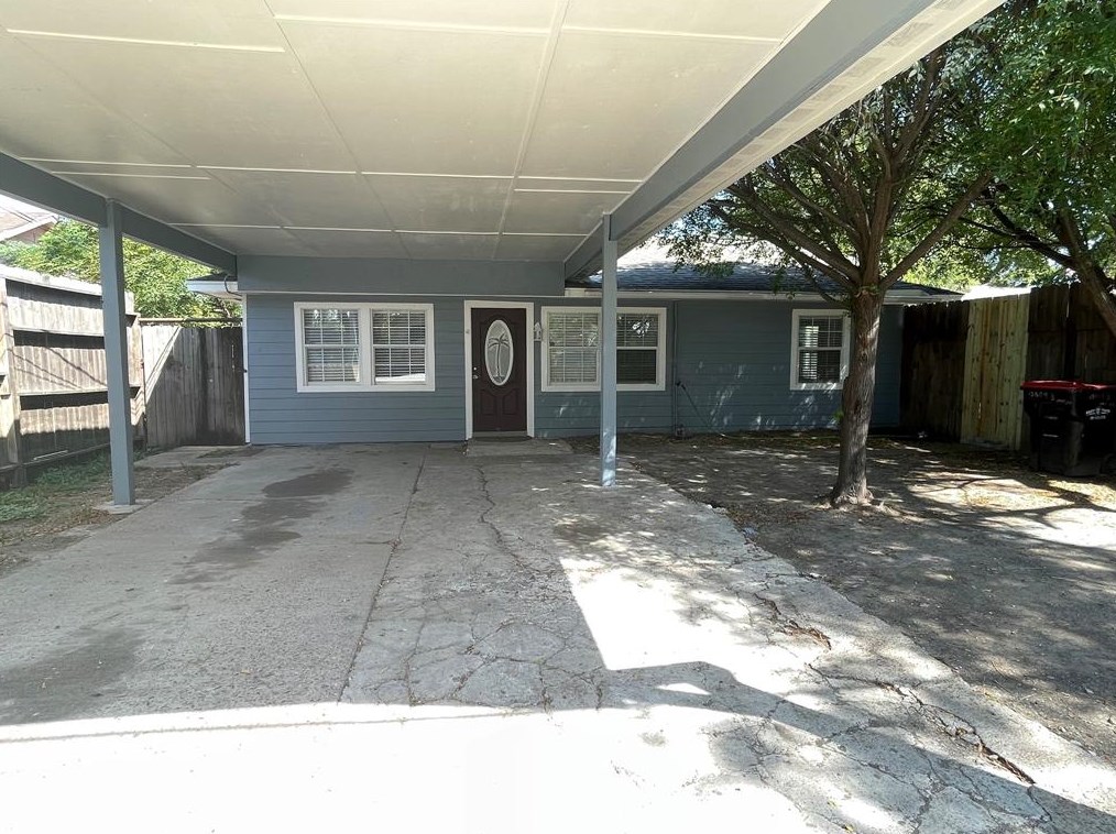 13809 Hershe St, Houston, TX 77015-4525