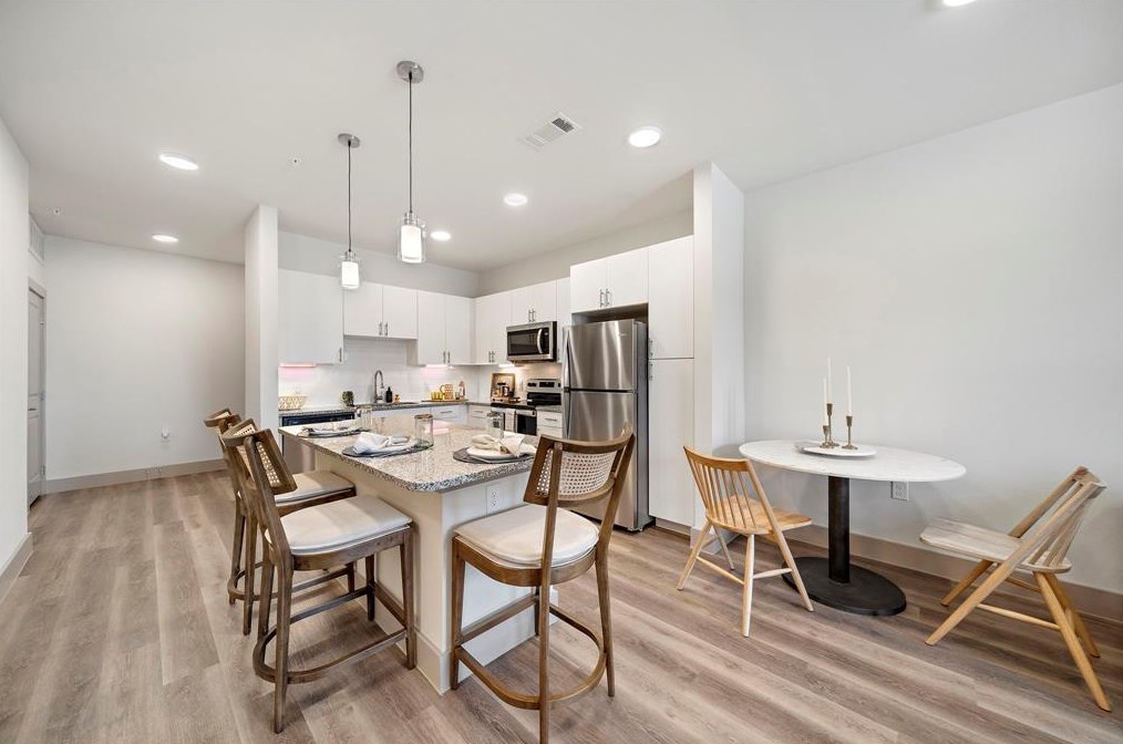 13958 Cottingham St, Houston, TX 77048-5600