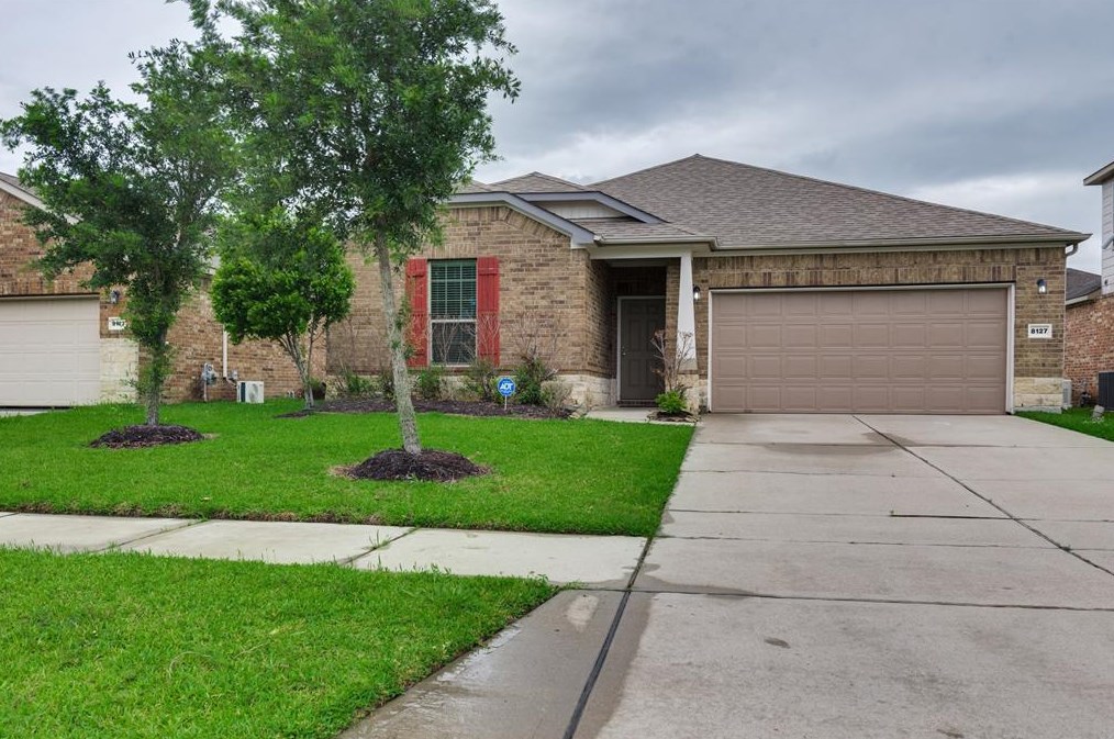 8127 Running Brook Ln, Richmond, TX 77469