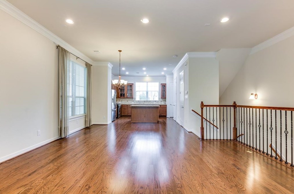 874 Fisher St, Houston, TX 77018