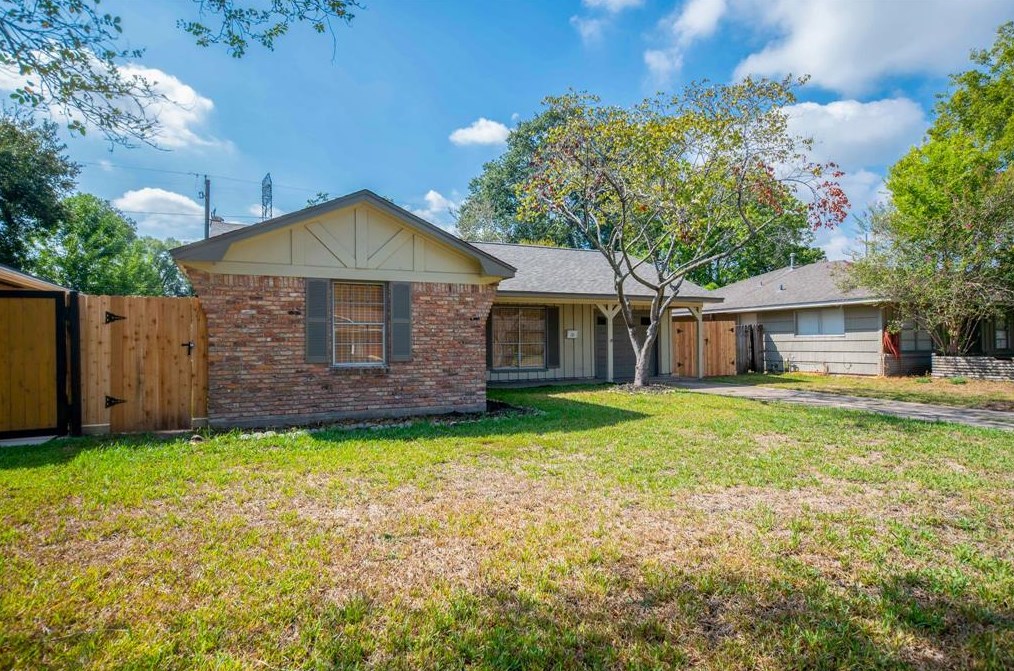 8615 Alcott Dr, Houston, TX 77080-4303