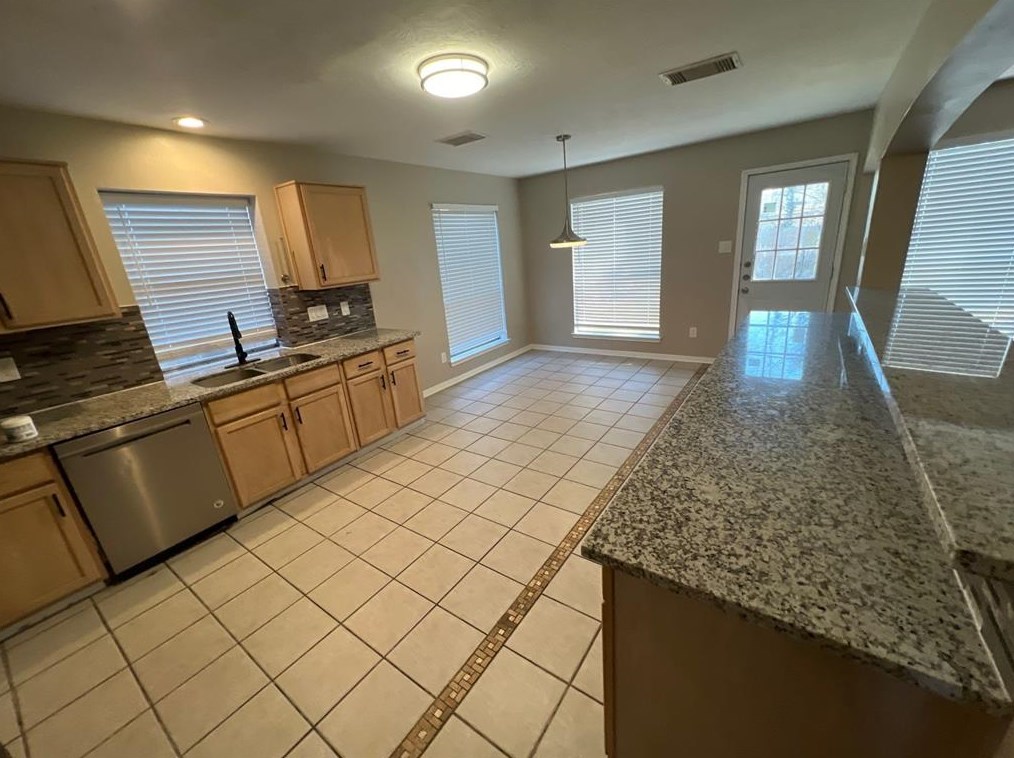 5010 Hickorygate Dr, Spring TX  77373-8515 exterior