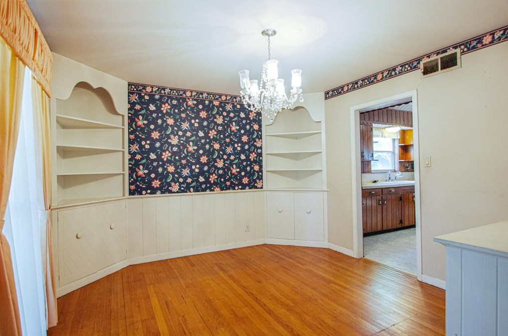 6918 Shavelson St, Houston, TX 77055-7631