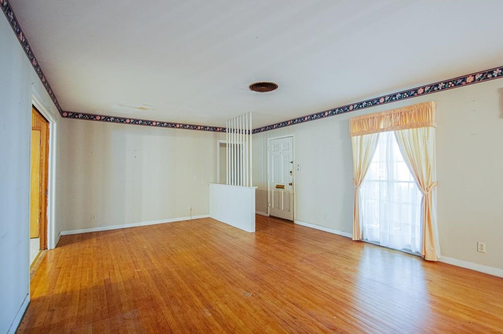 6918 Shavelson St, Houston TX  77055-7631 exterior