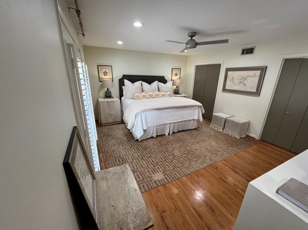 7918 Skyline Dr, Houston TX  77063-6124 exterior