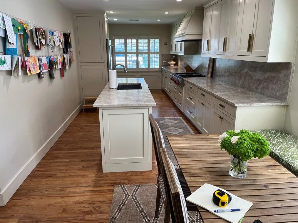 7918 Skyline Dr, Houston TX  77063-6124 exterior