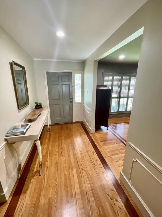 7918 Skyline Dr, Houston TX  77063-6124 exterior