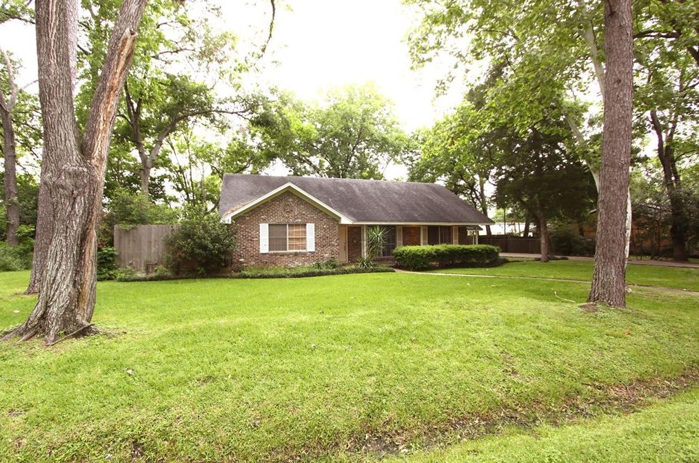 1801 Benbow Way, Houston, TX 77080
