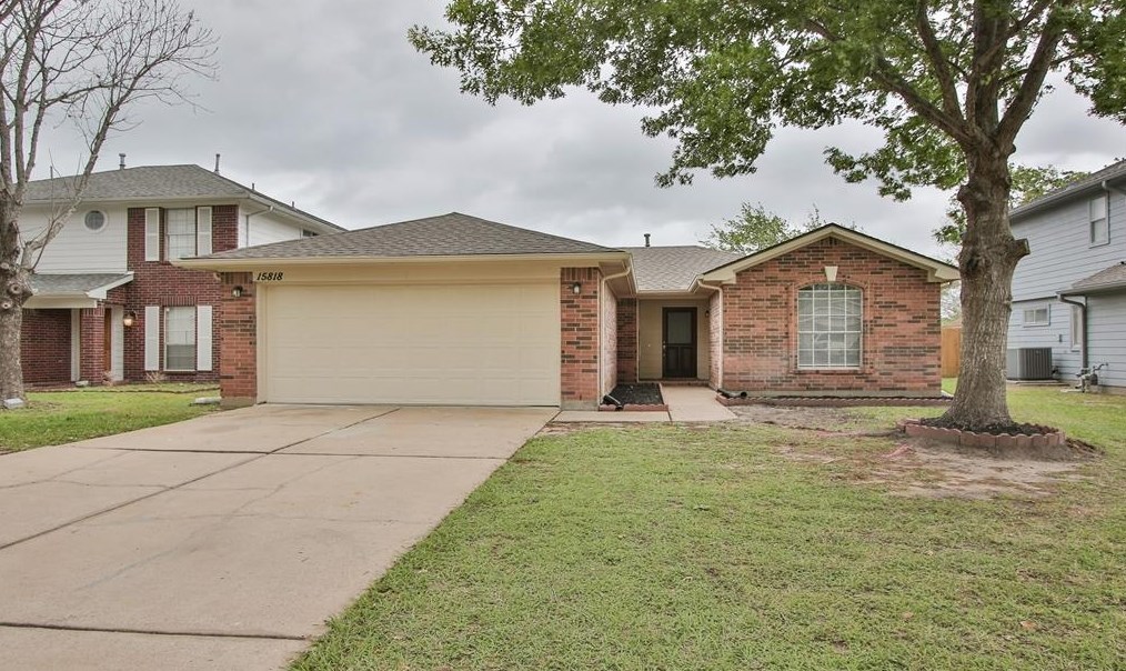 15818 Barbarossa Dr, Houston, TX 77083-5302