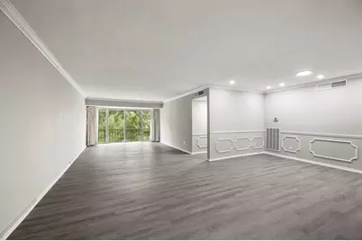 5050 Ambassador Way #302, Houston, TX 77056 - Photo 2