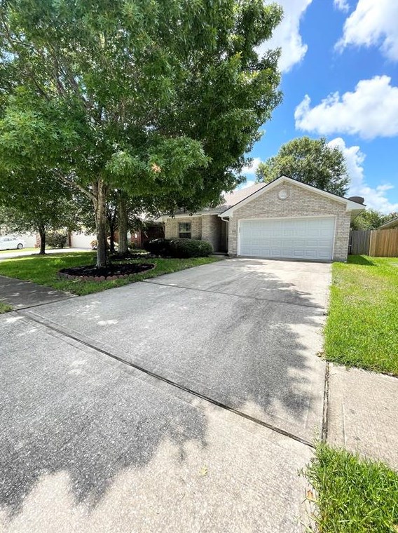 2610 Braley Park Ln, Conroe, TX 77385