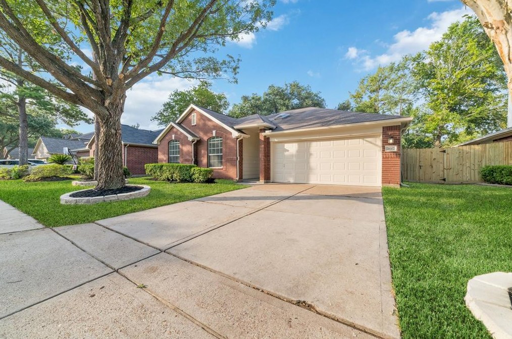 18307 Cobblestone Dr, Cypress, TX 77429