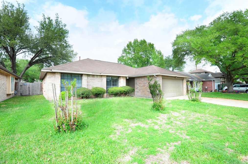 13422 Somersworth Dr, Houston, TX 77041