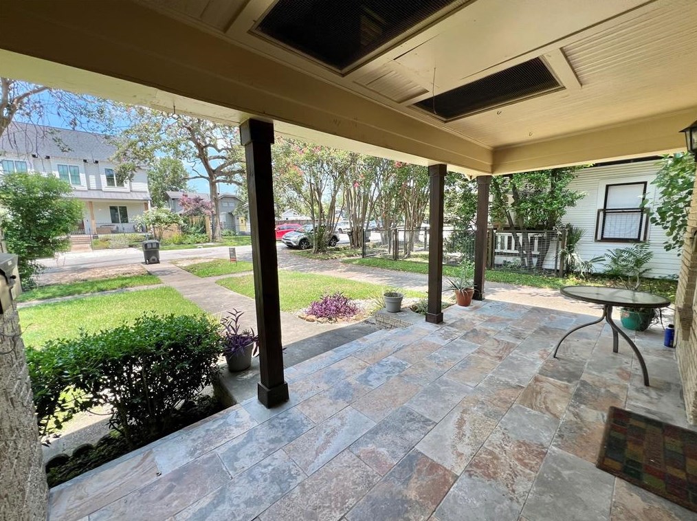 738 E 9th St, Houston, TX 77007