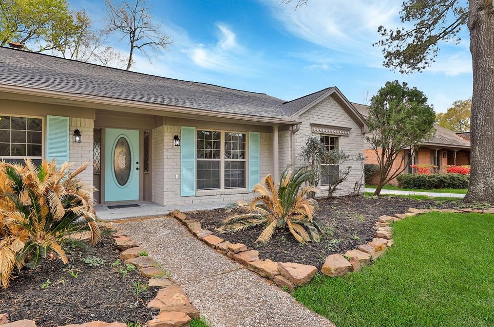 727 Rustyleaf Ln, Houston, TX 77090