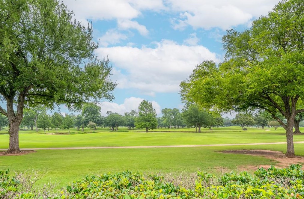 103 Kirkwood Ct, Sugar Land, TX 77478-3967