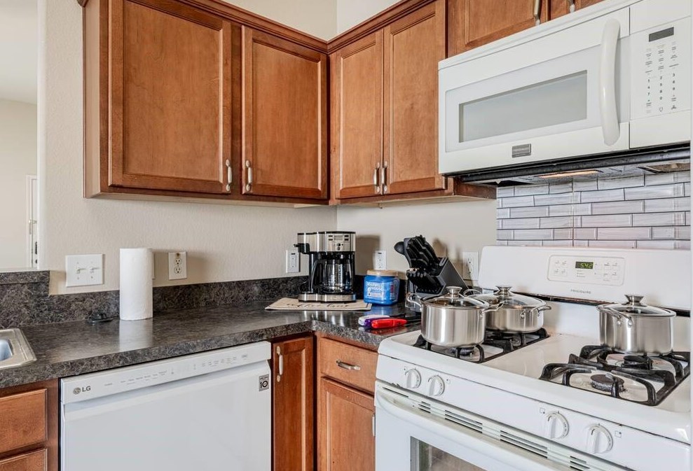 4210 Church St, Galveston TX  77550-1118 exterior