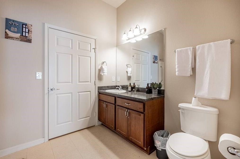 4210 Church St, Galveston TX  77550-1118 exterior