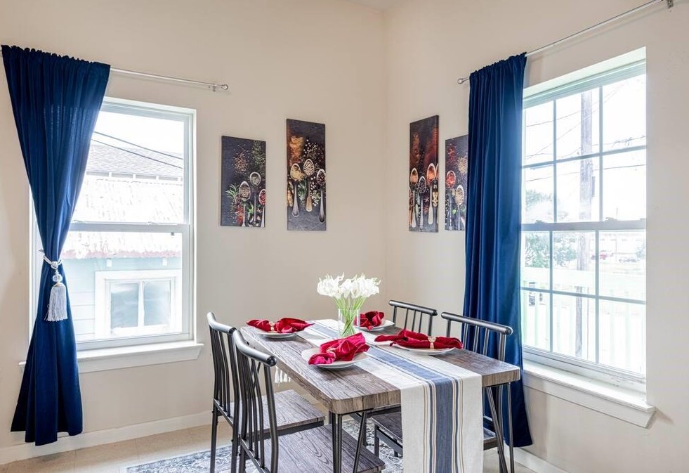 4210 Church St, Galveston TX  77550-1118 exterior