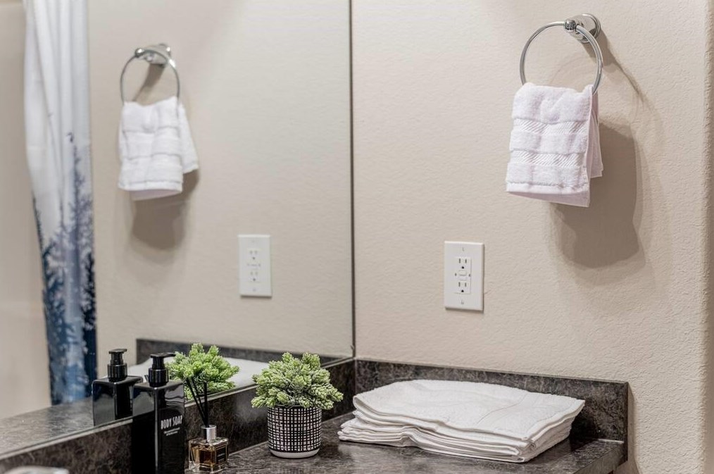 4210 Church St, Galveston TX  77550-1118 exterior