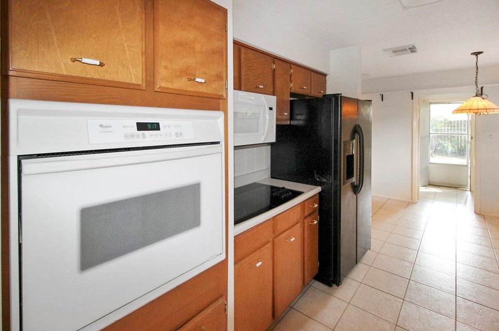 10862 Radford Ln, Houston TX  77099-4723 exterior