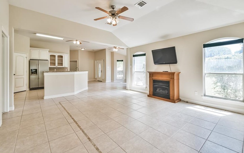 6211 Fm 1374 Rd, New Waverly, TX 77358-3930