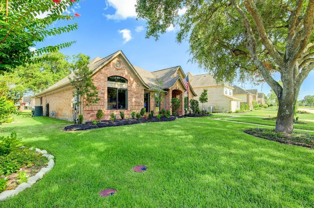 2910 Doral Ct, League City, TX 77573-4412