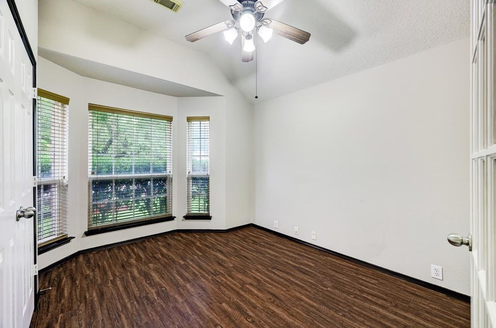 11743 Berkway Trl, Houston, TX 77065