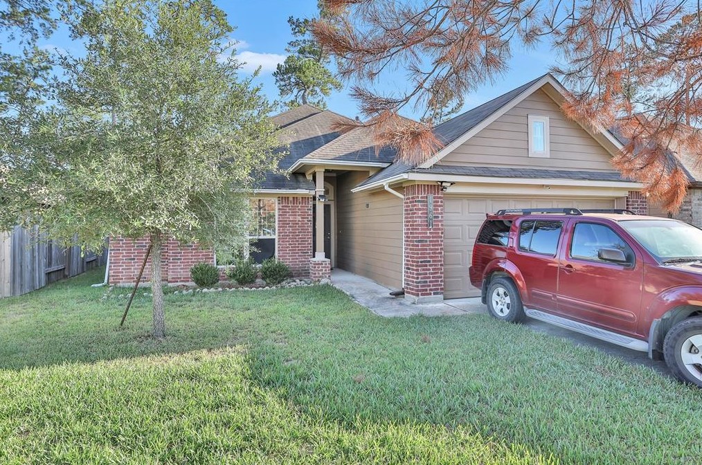 1961 Briar Grove Dr, Conroe, TX 77301