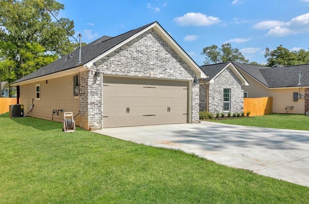 3805 Jerry Dr, Beaumont, TX 77703-1921