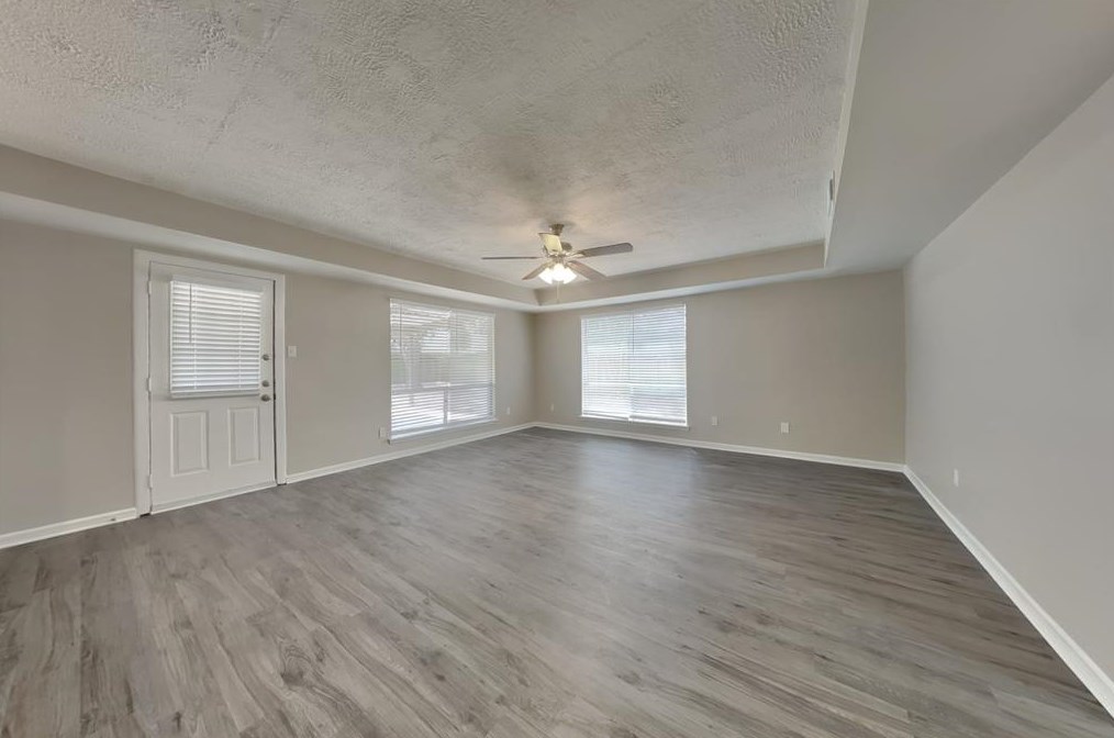 4823 Owens Creek Ln, Spring, TX 77388-3844