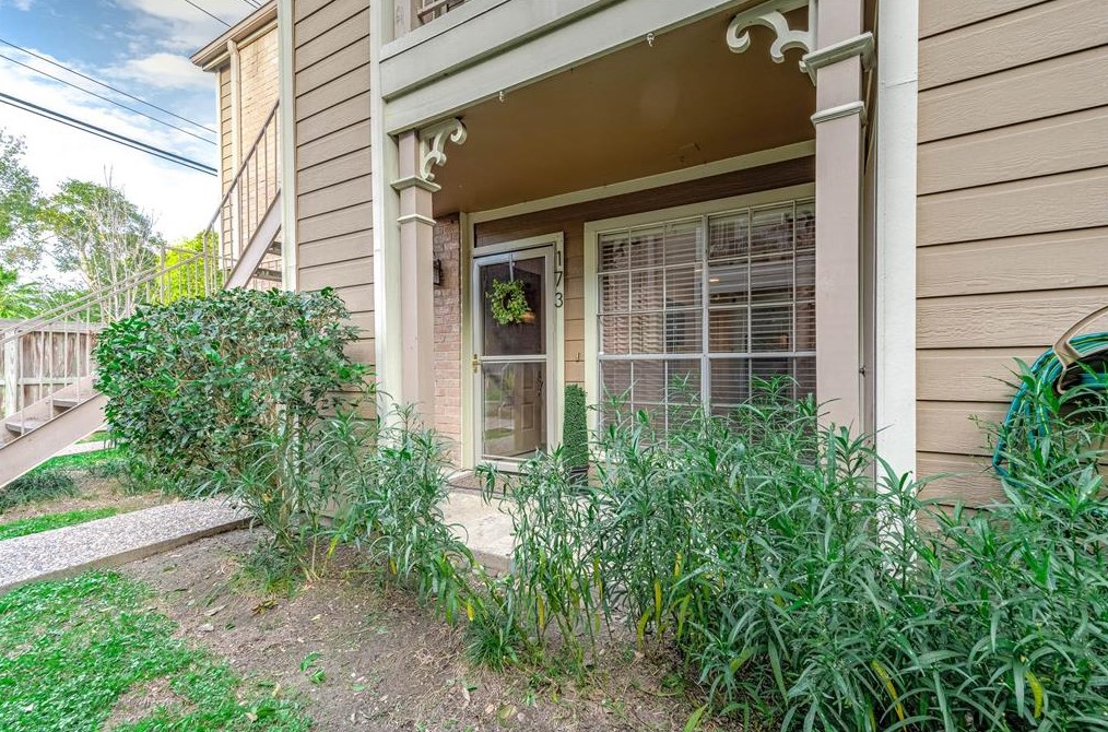 1880 White Oak Dr Apt 173, Houston, TX 77009