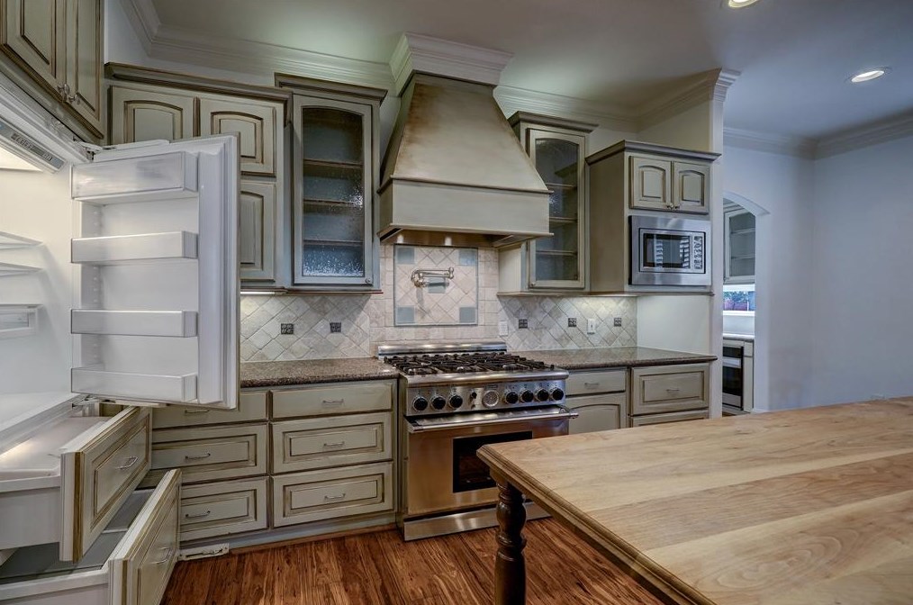 4106 Rice Blvd, Houston TX  77005-1756 exterior