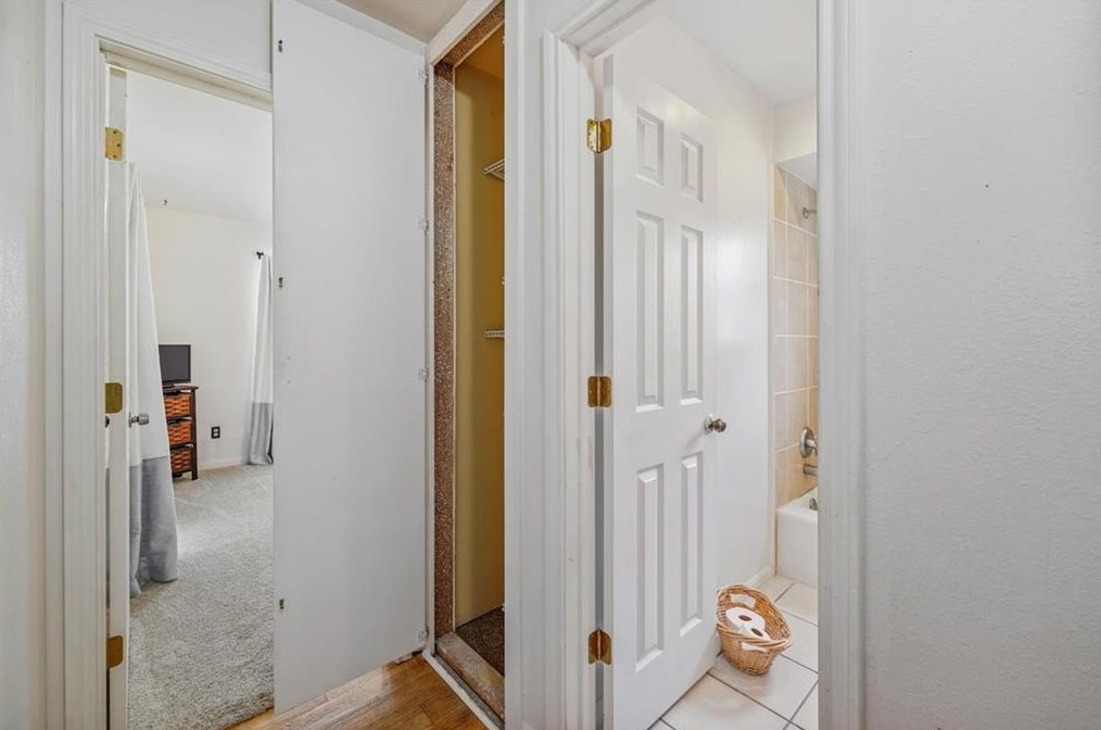 614 Normal Park Dr, Huntsville TX exterior