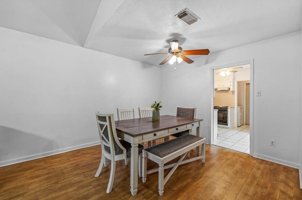 614 Normal Park Dr, Huntsville TX exterior