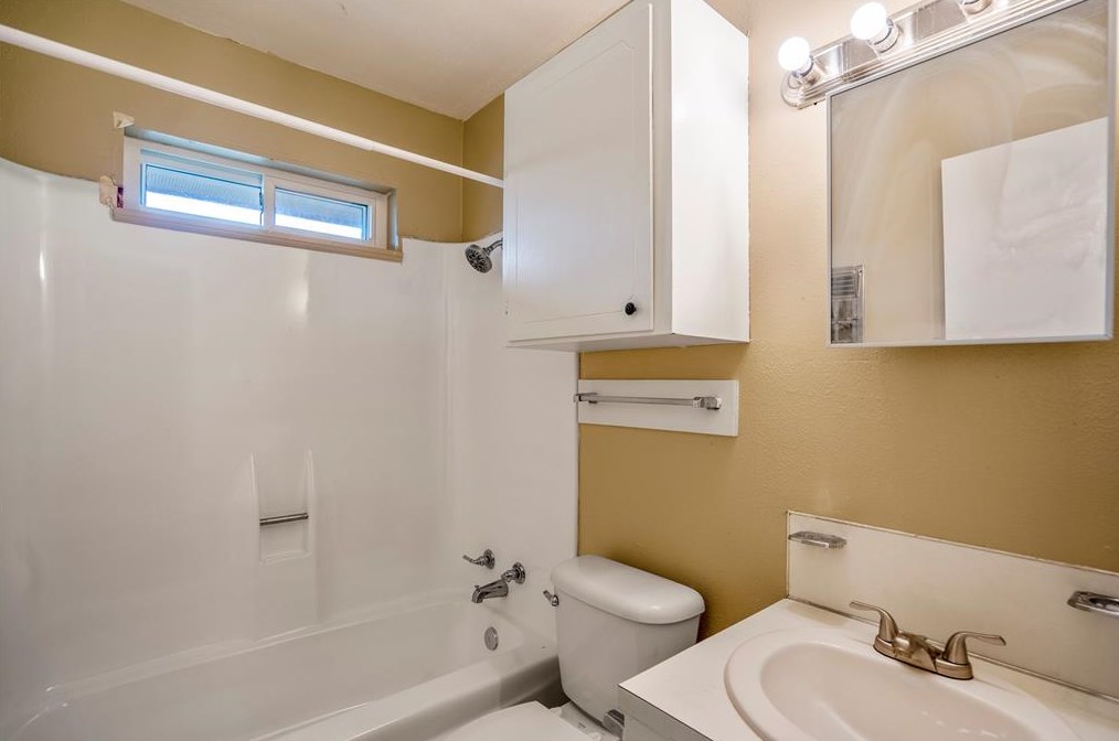 3532 Midwest Dr #b, Bryan, TX 77802