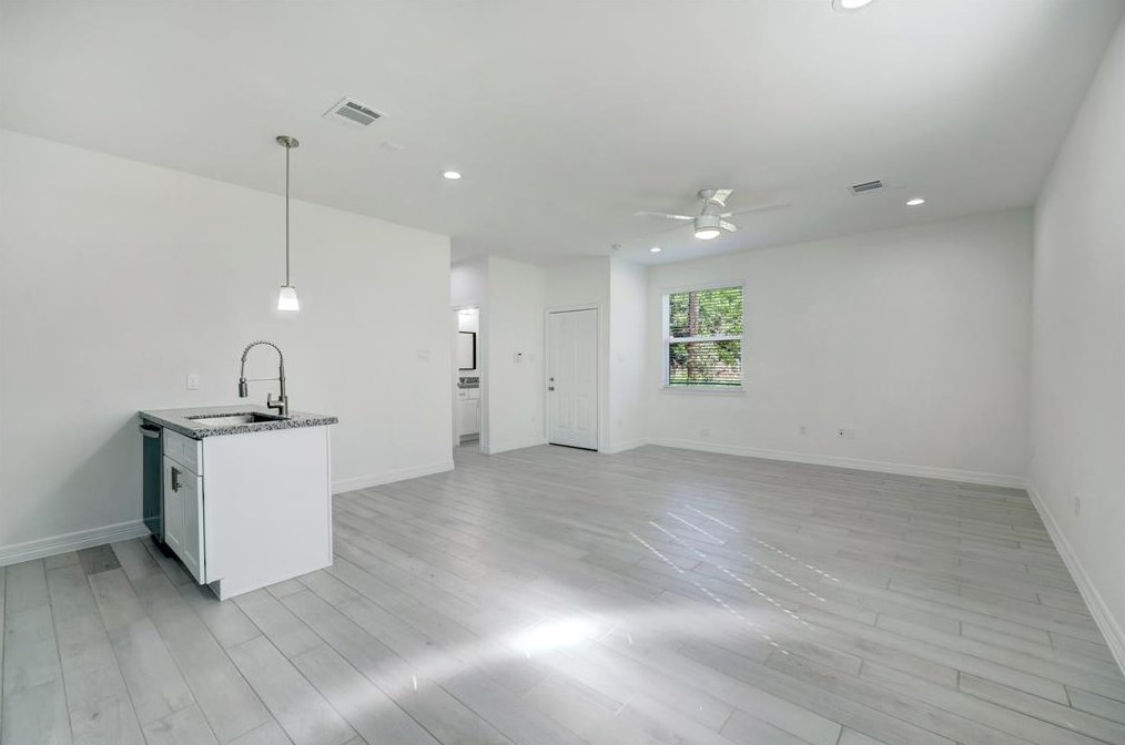 2403 Glen Ave, Houston TX  77088-7537 exterior
